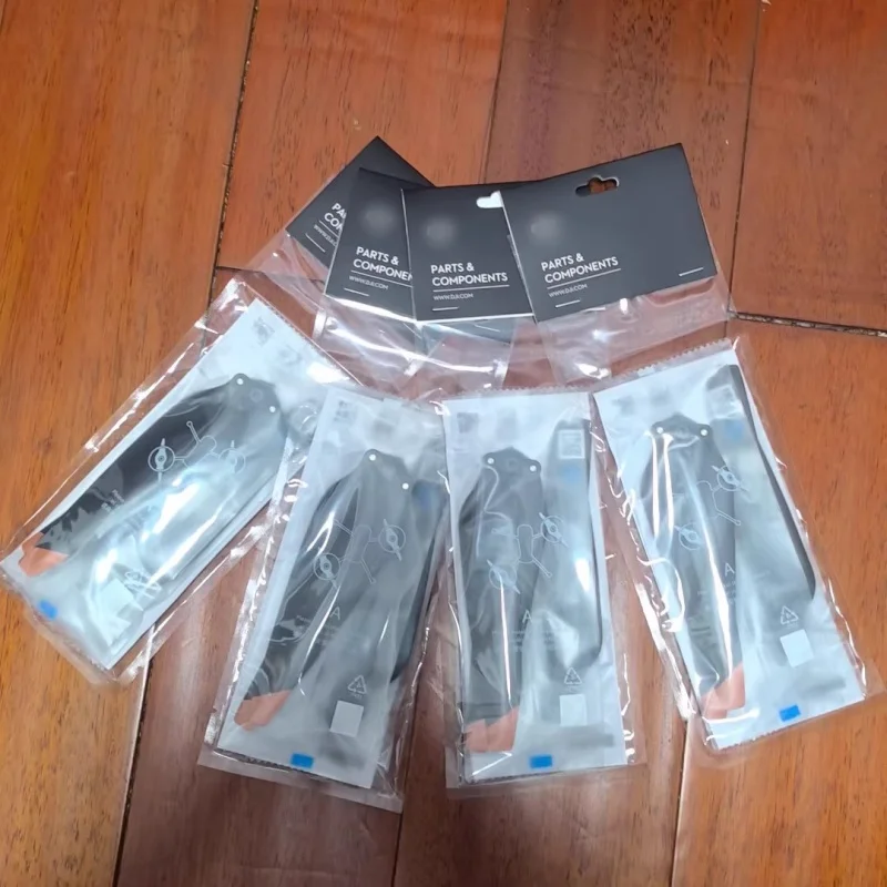 Matrice 4T/4E Original Low-Noise Propellers Brand New Low-Noise Quick Release Blade Wing For DJI Matrice 4T Repair Parts